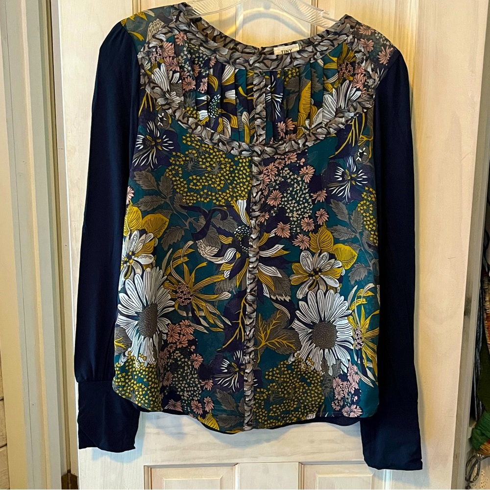 Anthropologie top by Tiny Sz Small